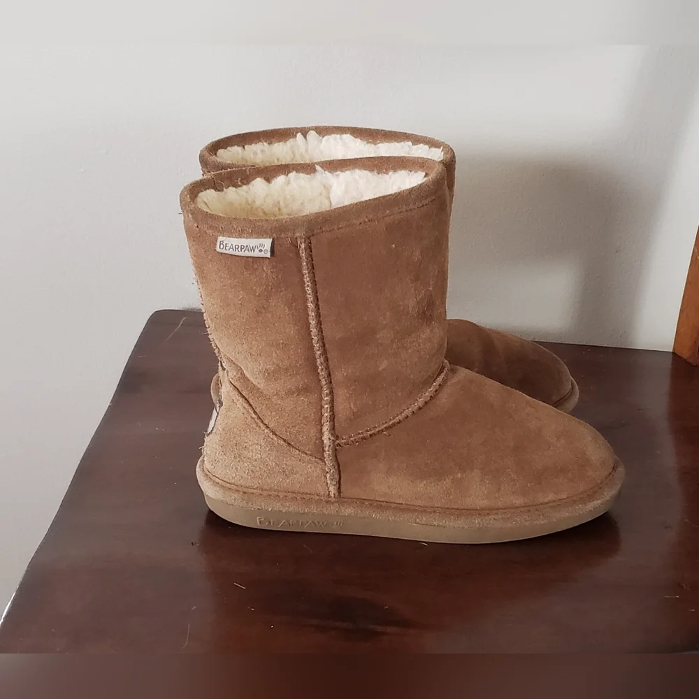 BearPaw Evangeline Youth Brown Suede Boot Size 3